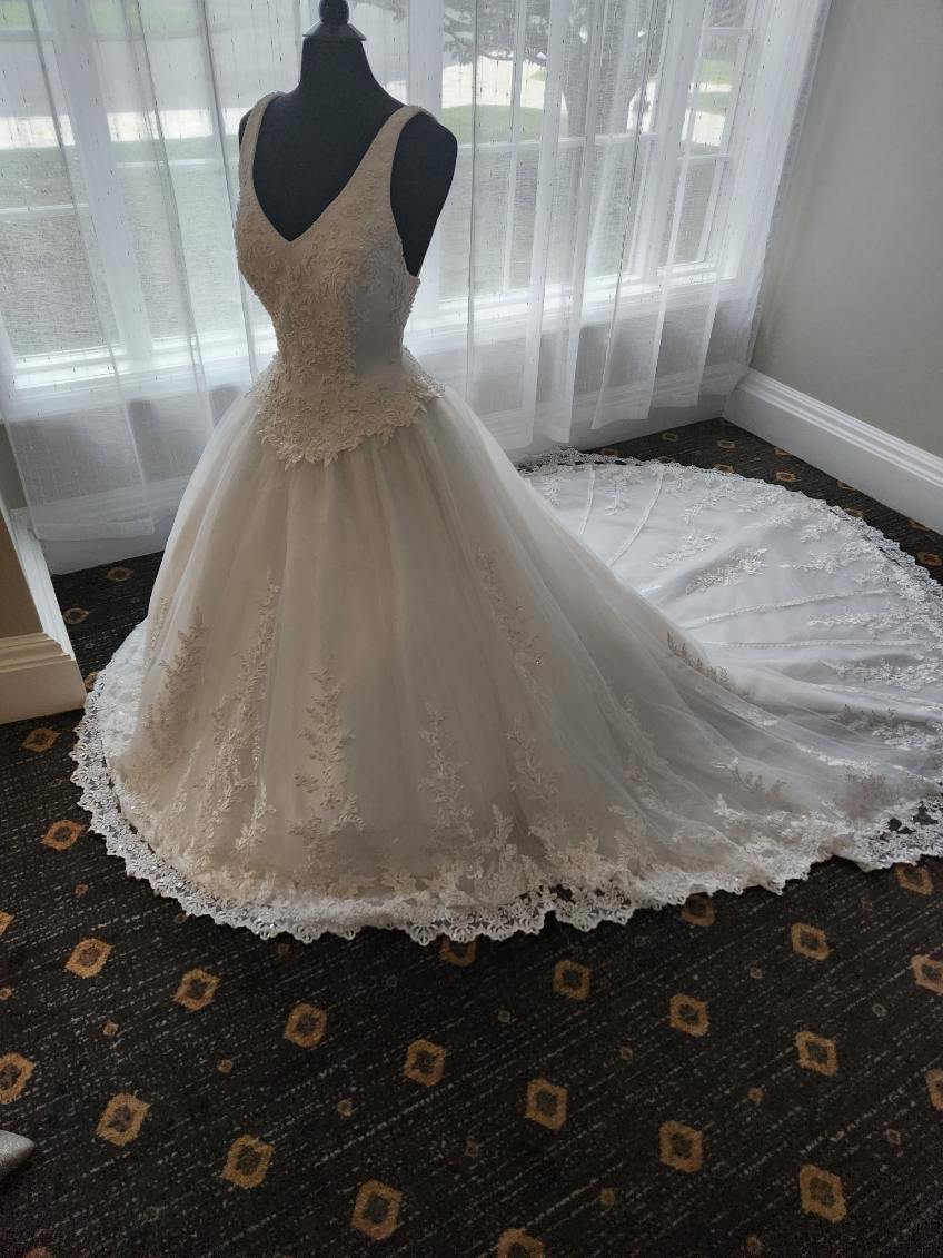 Black Mannequin Body Form Beautiful Wedding Dress using Mannequin Body Form